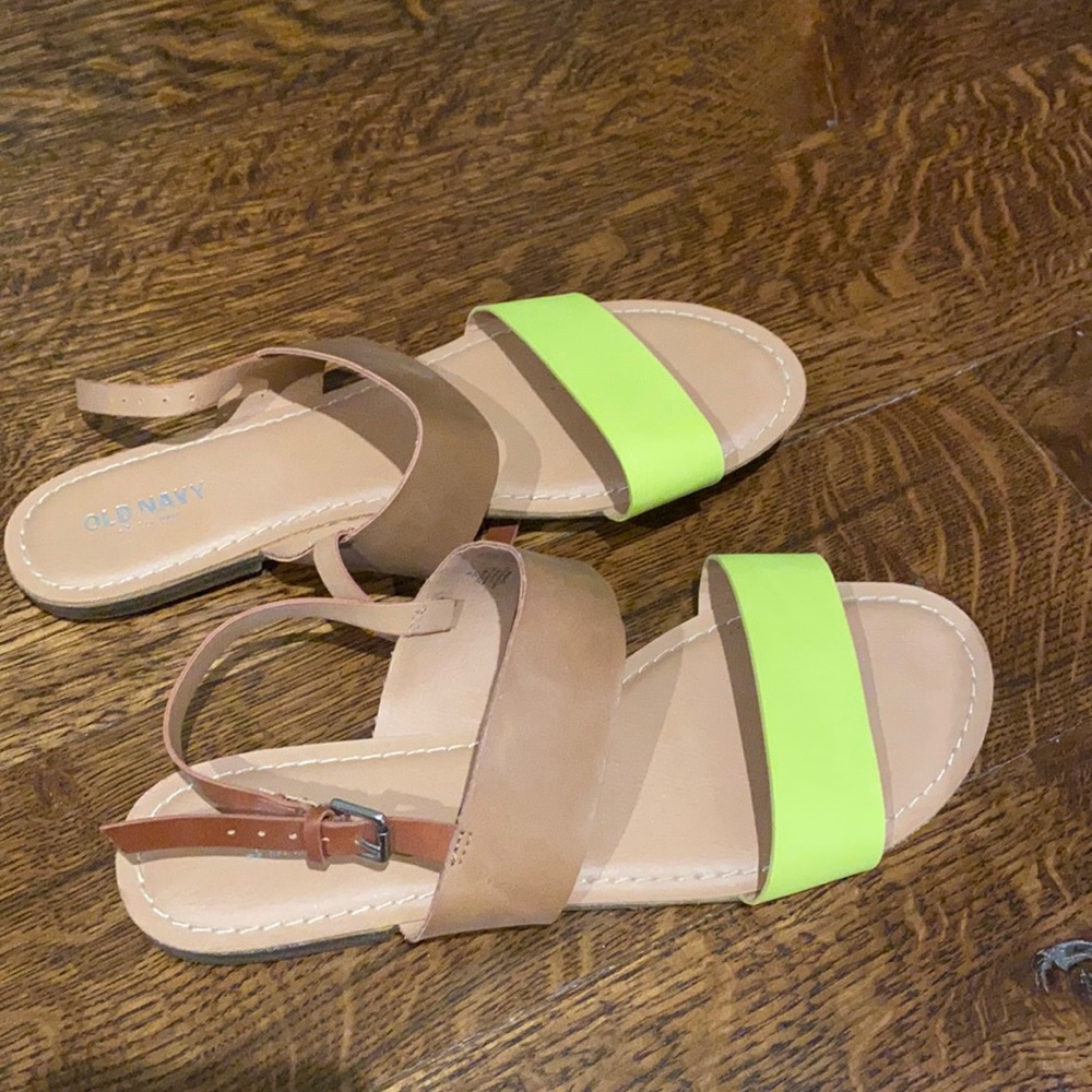 Old Navy sandals bright yellow and tan size 8